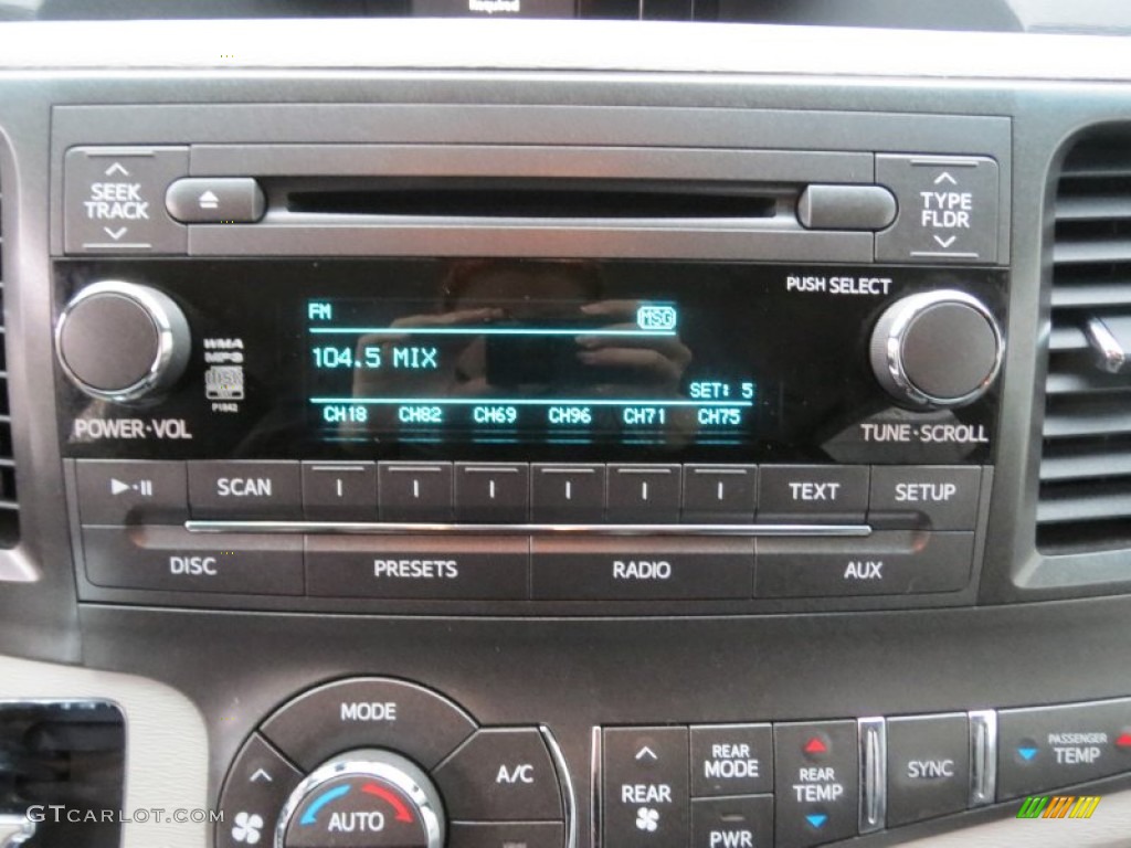 2011 Toyota Sienna SE Audio System Photos