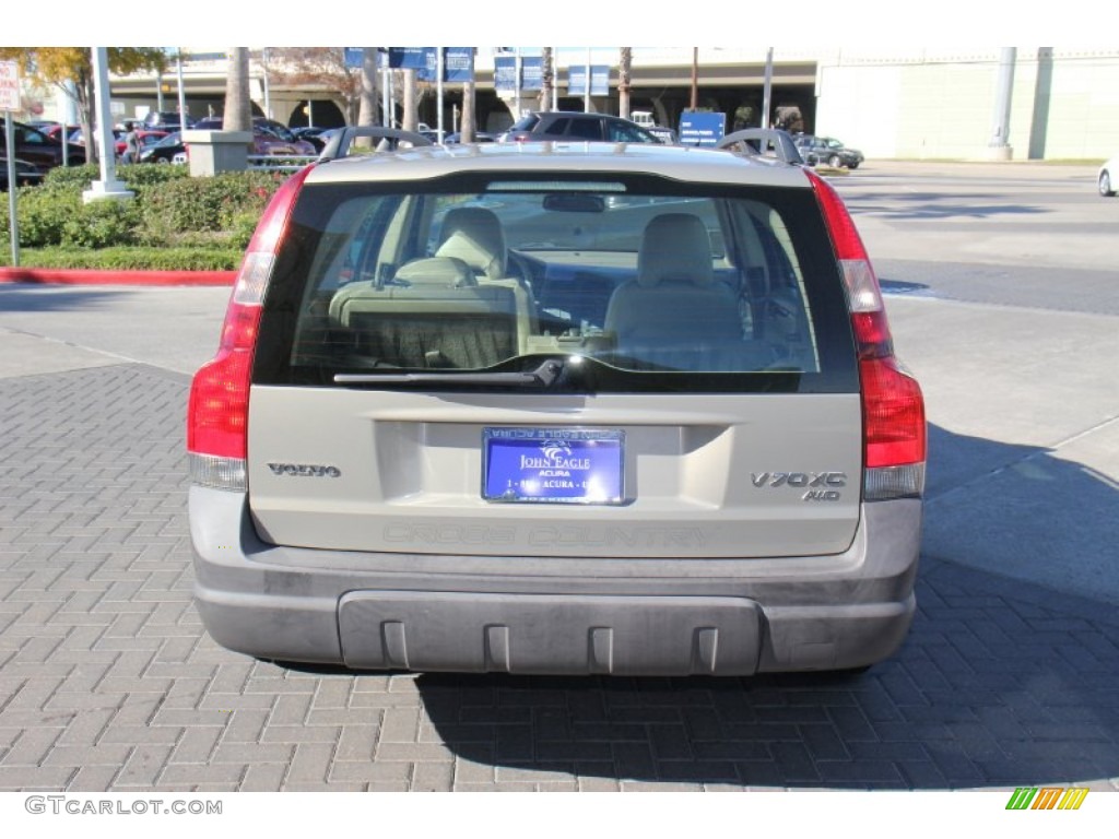 2001 V70 XC AWD - Ash Gold Metallic / Beige photo #4