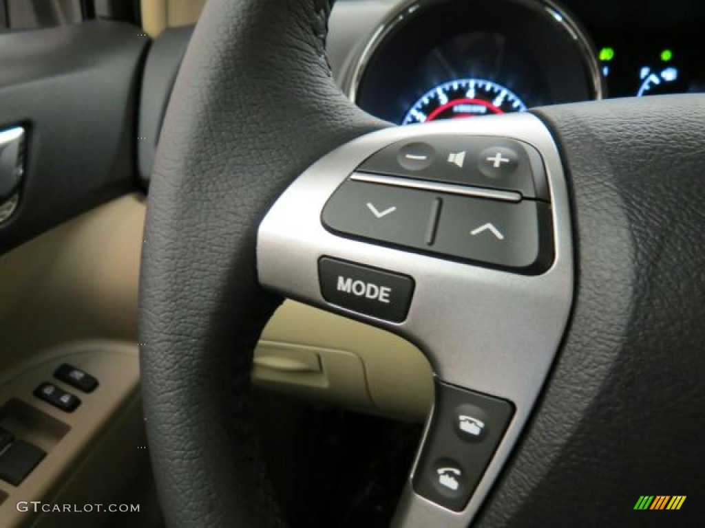 2013 Toyota Highlander Limited 4WD Controls Photo #75779386