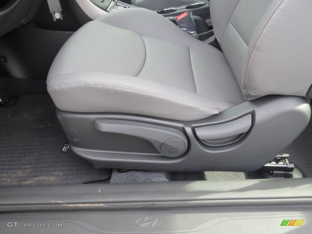 2013 Elantra Coupe GS - Silver / Gray photo #21