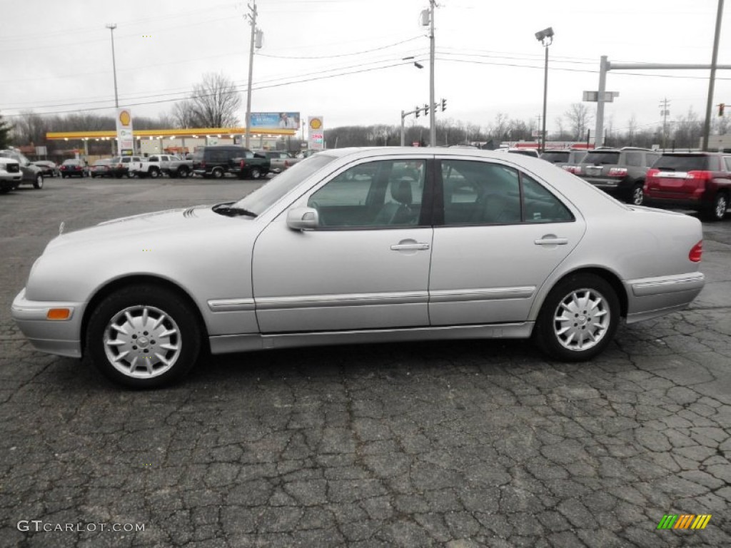 Brilliant Silver Metallic 2001 Mercedes-Benz E 320 4Matic Sedan Exterior Photo #75780893