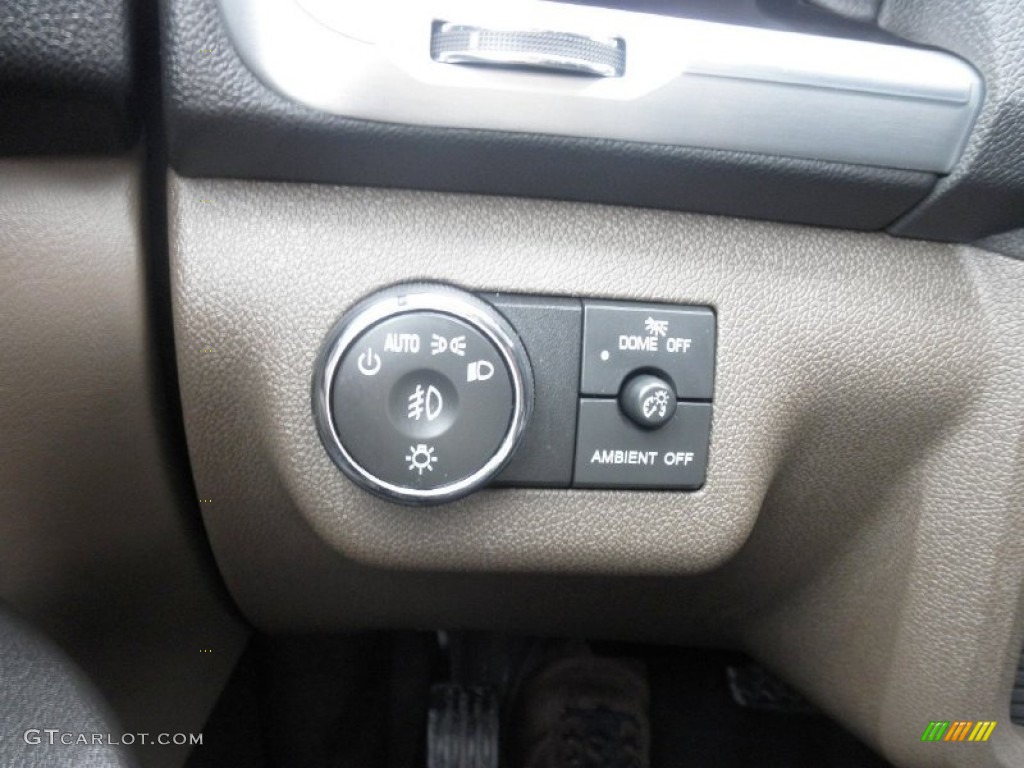 2013 GMC Acadia SLT AWD Controls Photo #75781484