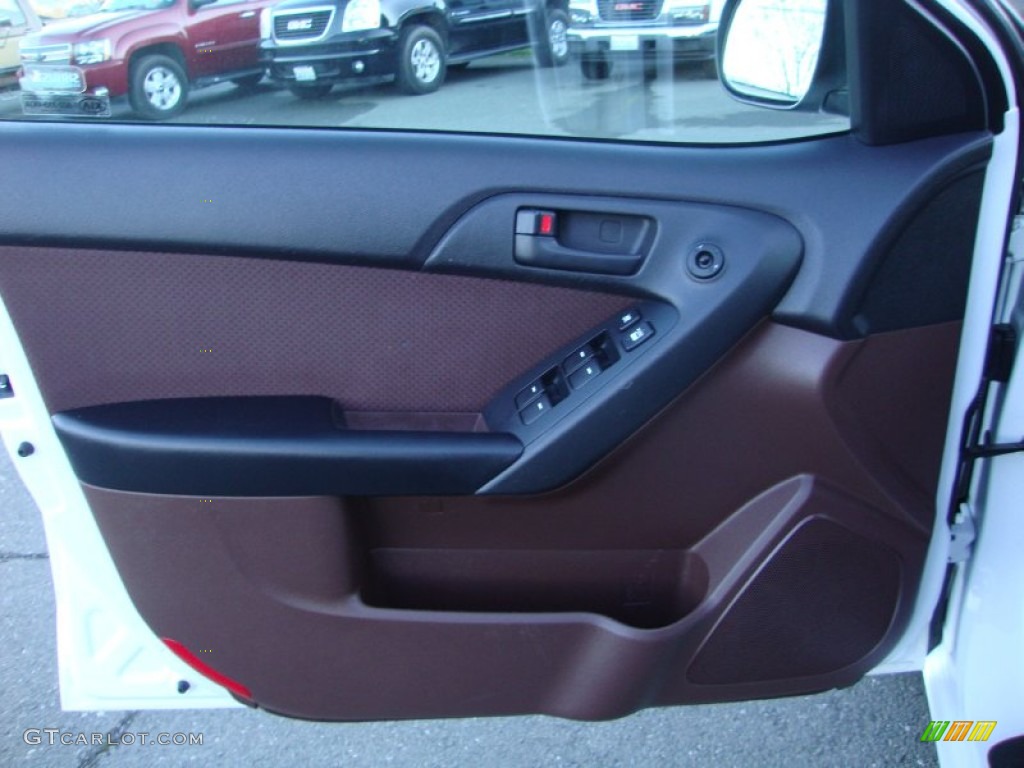 2011 Kia Forte EX Door Panel Photos