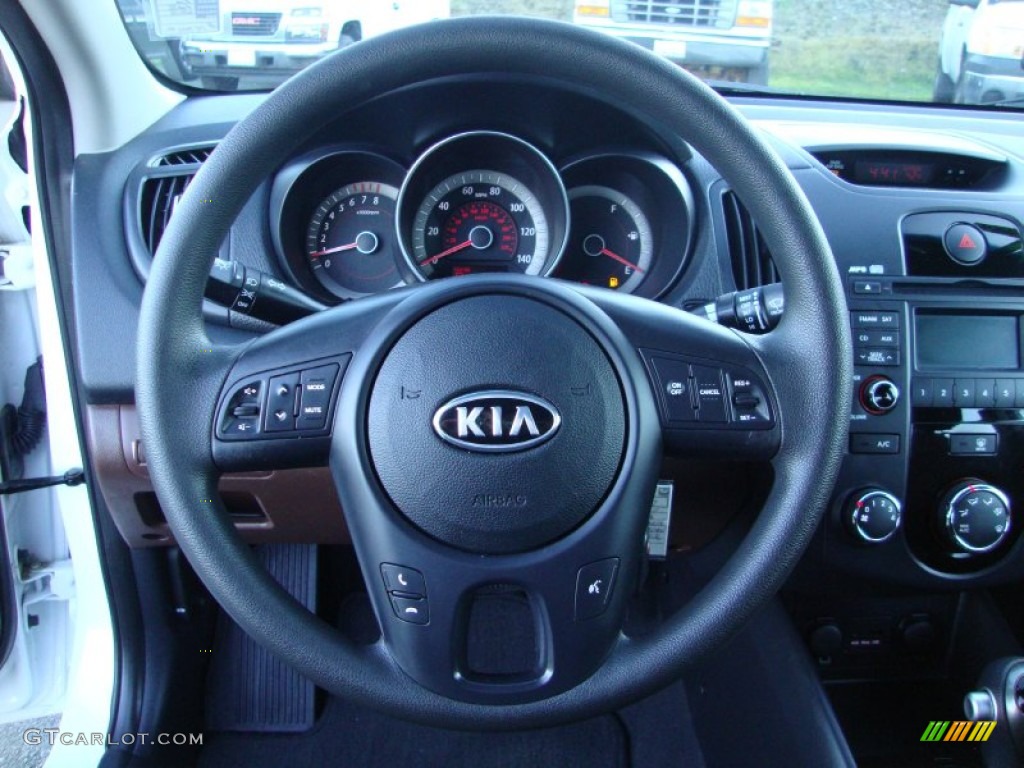 2011 Kia Forte EX Coffee Steering Wheel Photo #75782802