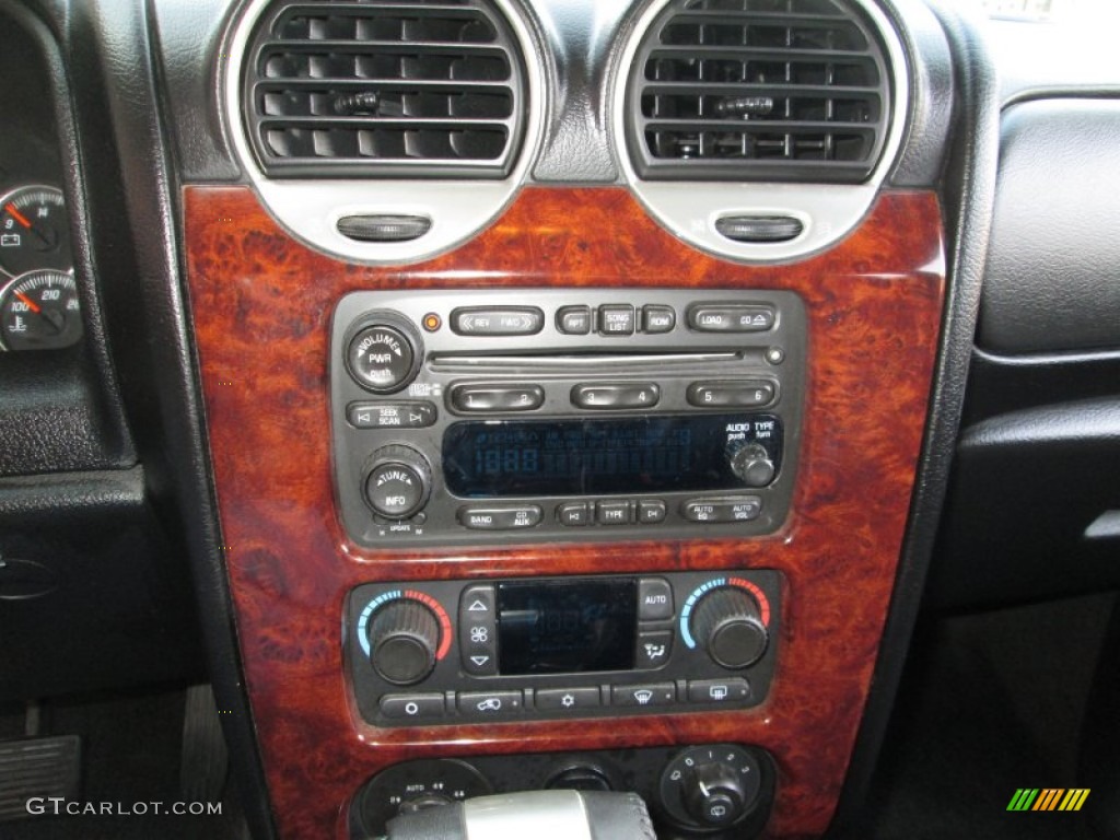 2007 GMC Envoy SLT 4x4 Controls Photo #75783185
