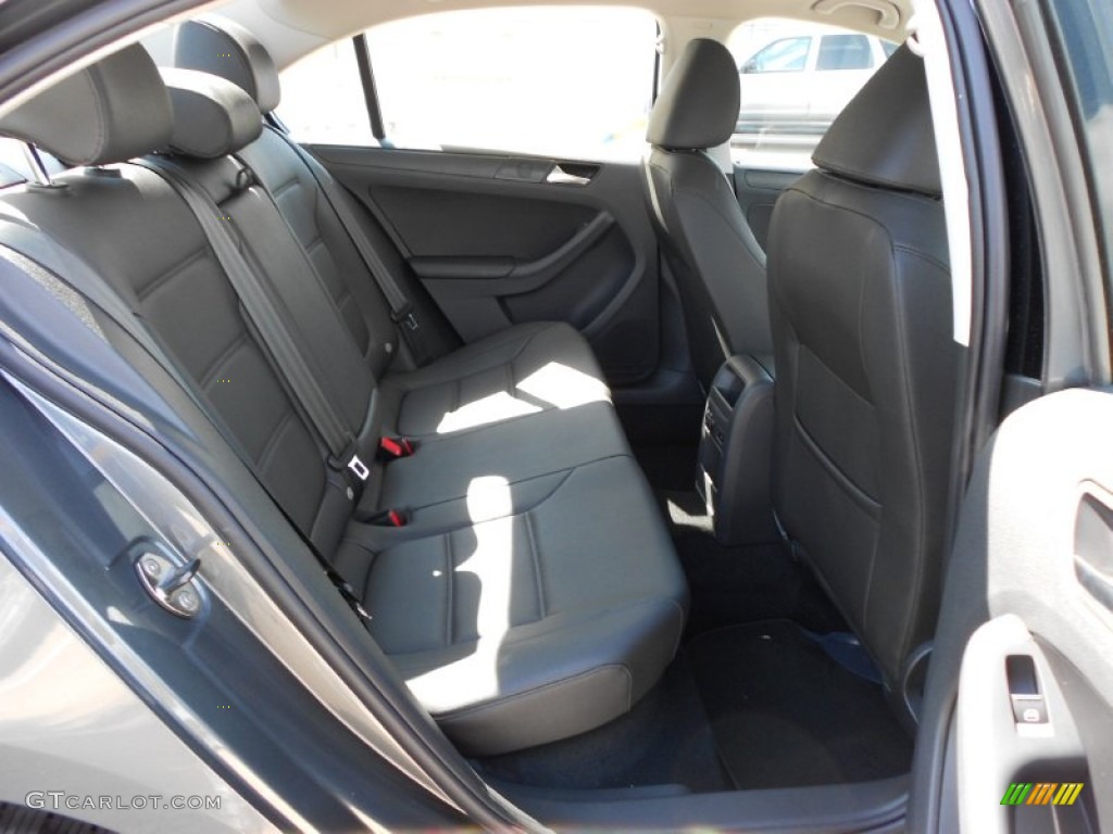 Titan Black Interior 2012 Volkswagen Jetta SE Sedan Photo #75783431