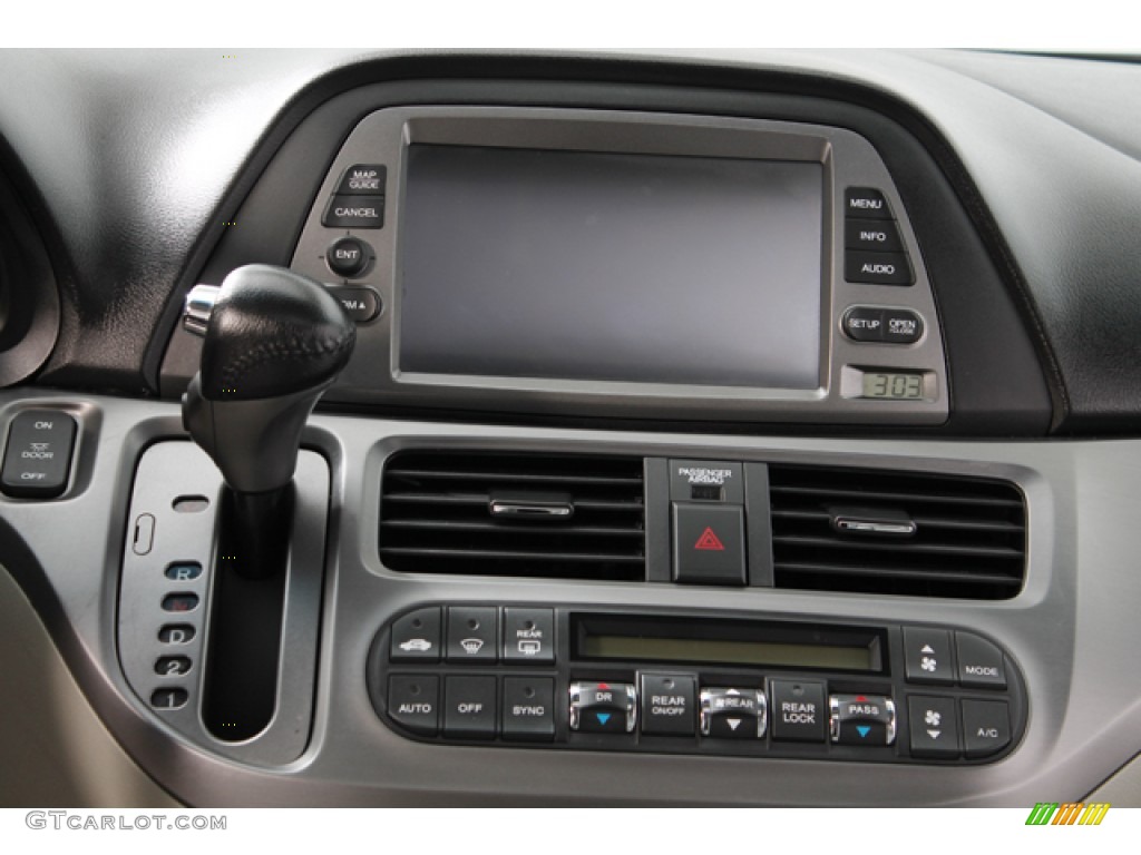 2007 Honda Odyssey EX-L Controls Photo #75784778