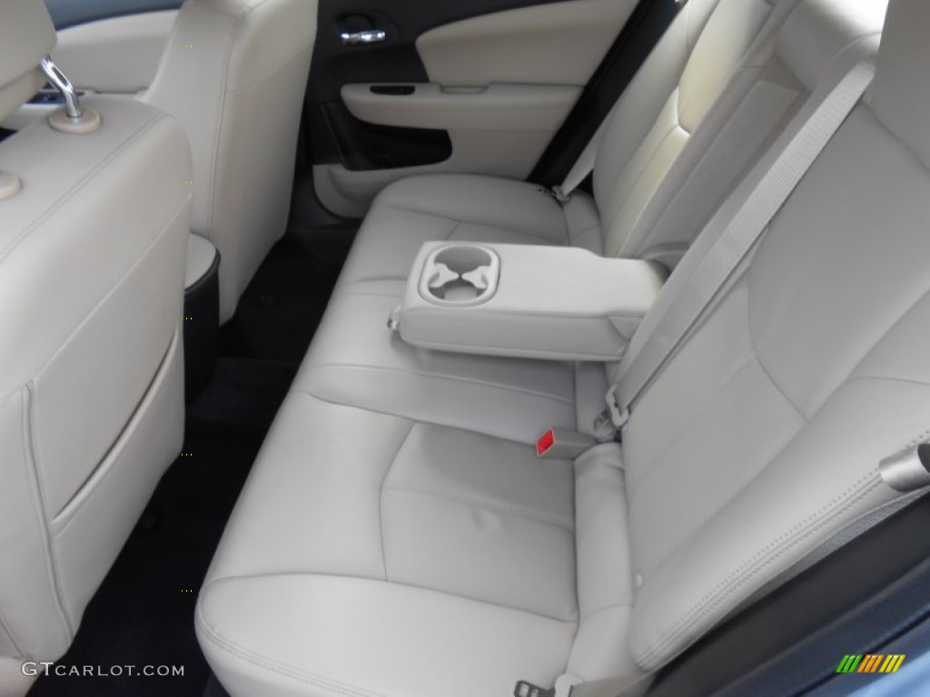 Black/Light Frost Interior 2012 Chrysler 200 Limited Sedan Photo #75789941