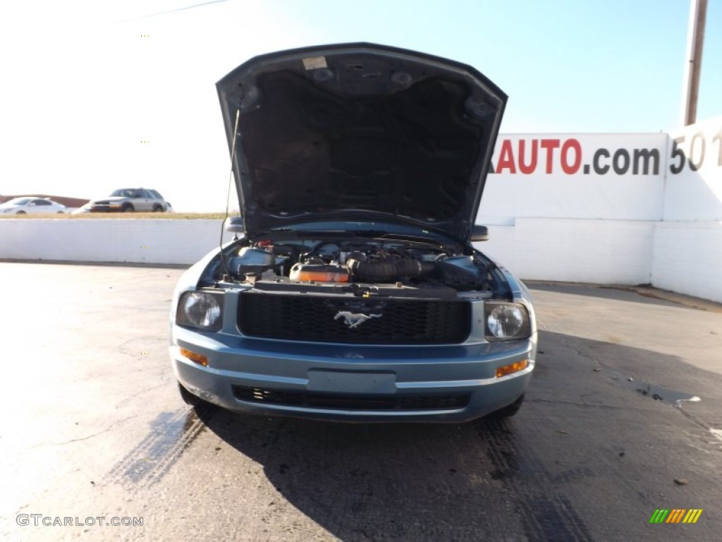2005 Mustang V6 Premium Coupe - Windveil Blue Metallic / Light Graphite photo #3
