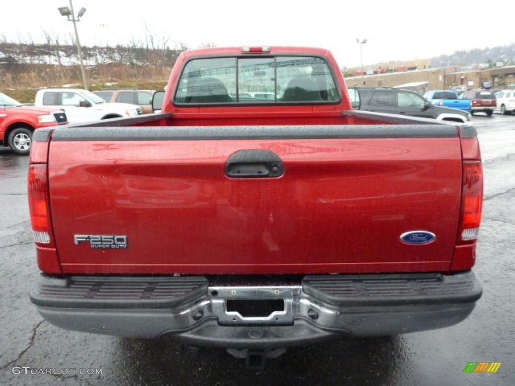2003 F250 Super Duty XL Regular Cab 4x4 - Toreador Red Metallic / Medium Flint Grey photo #3