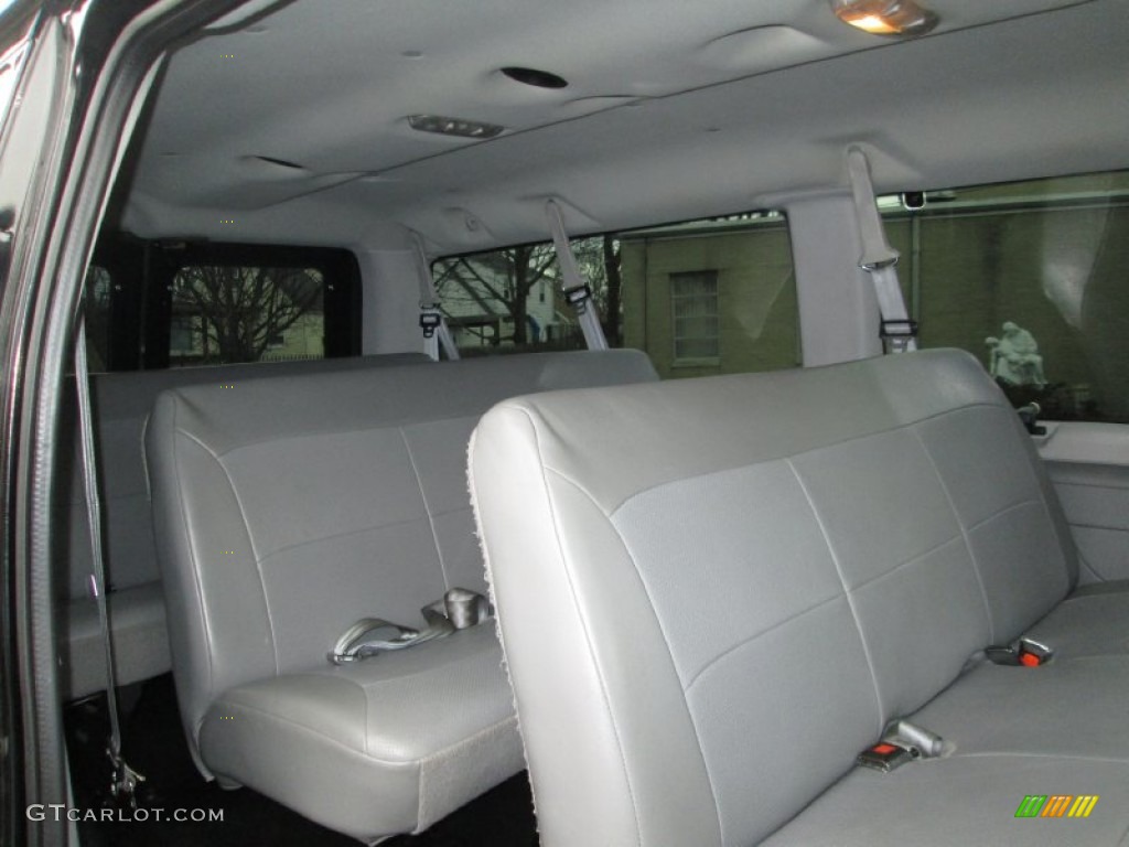 2007 E Series Van E350 Super Duty XL Passenger - Black / Medium Flint Grey photo #18