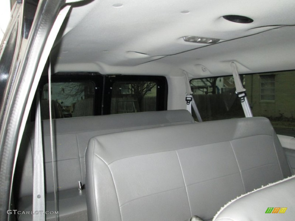 2007 E Series Van E350 Super Duty XL Passenger - Black / Medium Flint Grey photo #19