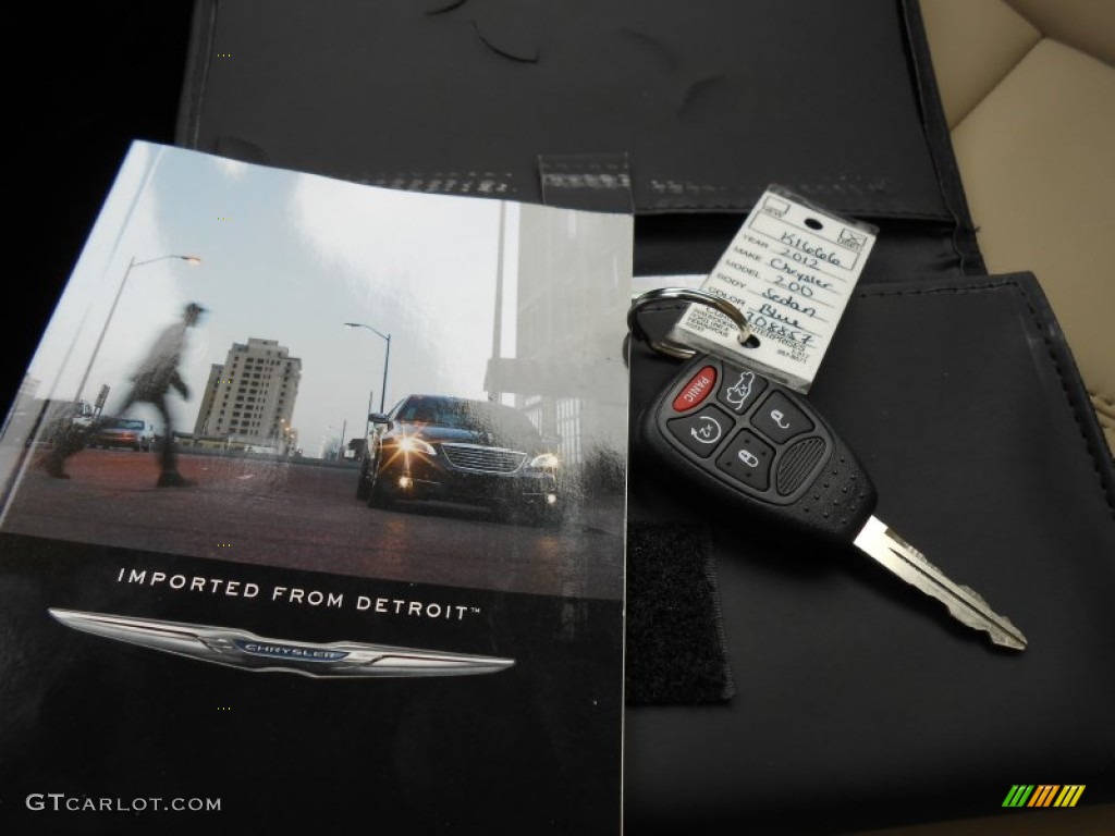 2012 Chrysler 200 Limited Sedan Keys Photo #75790420