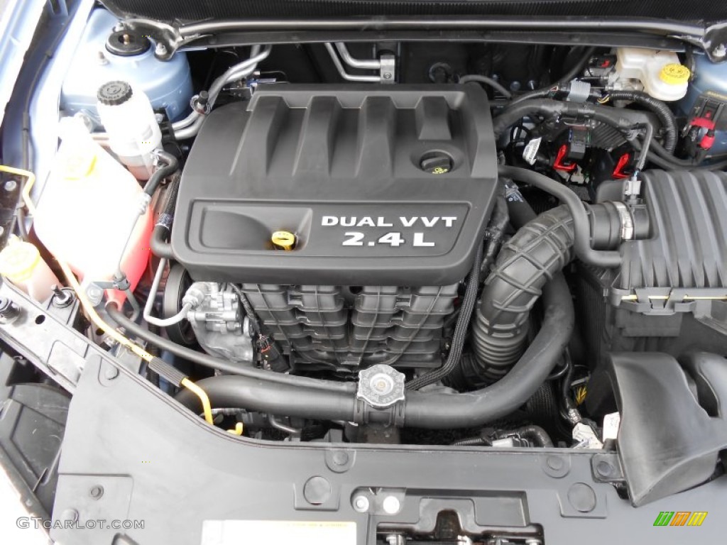 2012 Chrysler 200 Limited Sedan 2.4 Liter DOHC 16-Valve Dual VVT 4 Cylinder Engine Photo #75790555