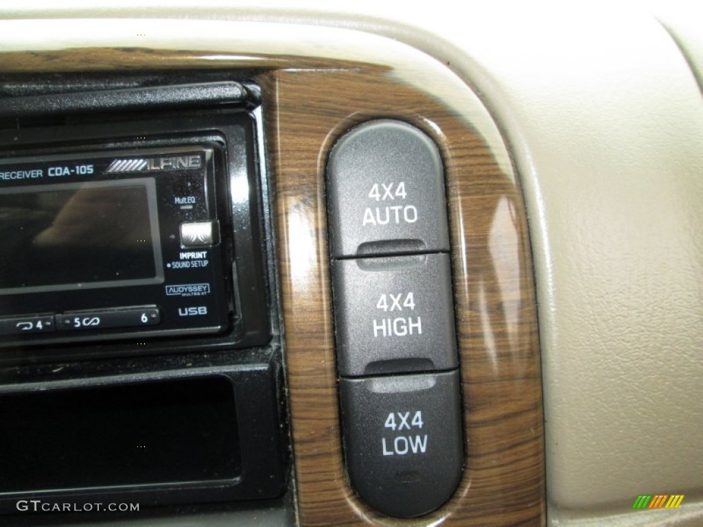 2004 Ford Explorer Eddie Bauer 4x4 Controls Photo #75791038