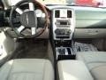 Cool Vanilla - 300 C HEMI Photo No. 4