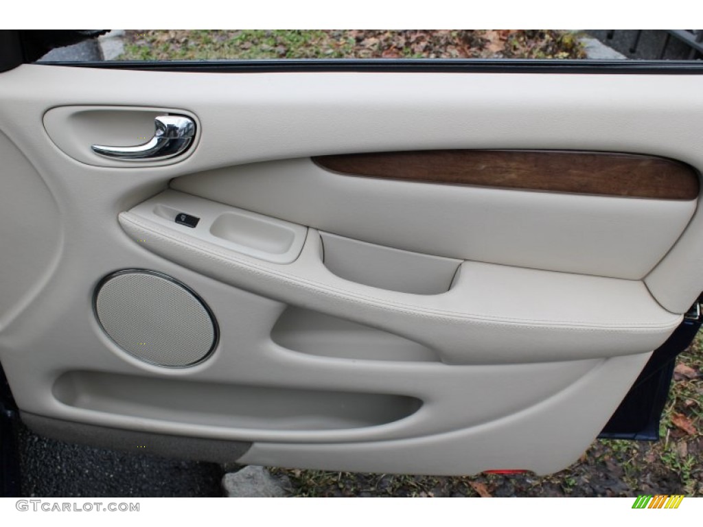 2002 Jaguar X-Type 2.5 Sand Door Panel Photo #75792682