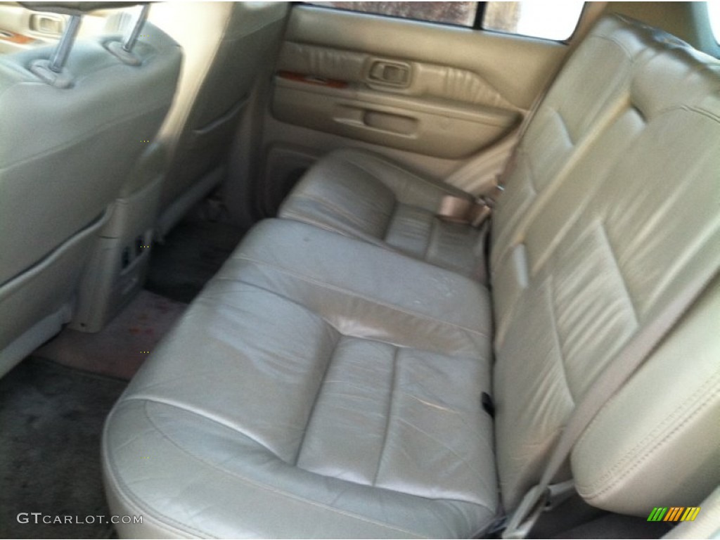 2002 QX4 4x4 - Brilliant Silver Metallic / Stone Beige photo #12