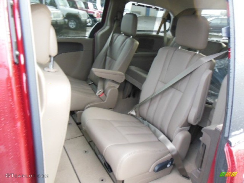 2013 Town & Country Touring - L - Deep Cherry Red Crystal Pearl / Dark Frost Beige/Medium Frost Beige photo #14