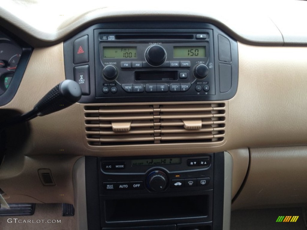 2004 Honda Pilot EX 4WD Audio System Photo #75797056