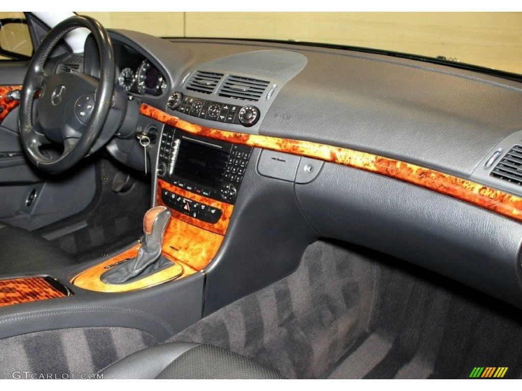 2006 Mercedes-Benz E 350 4Matic Sedan Dashboard Photos