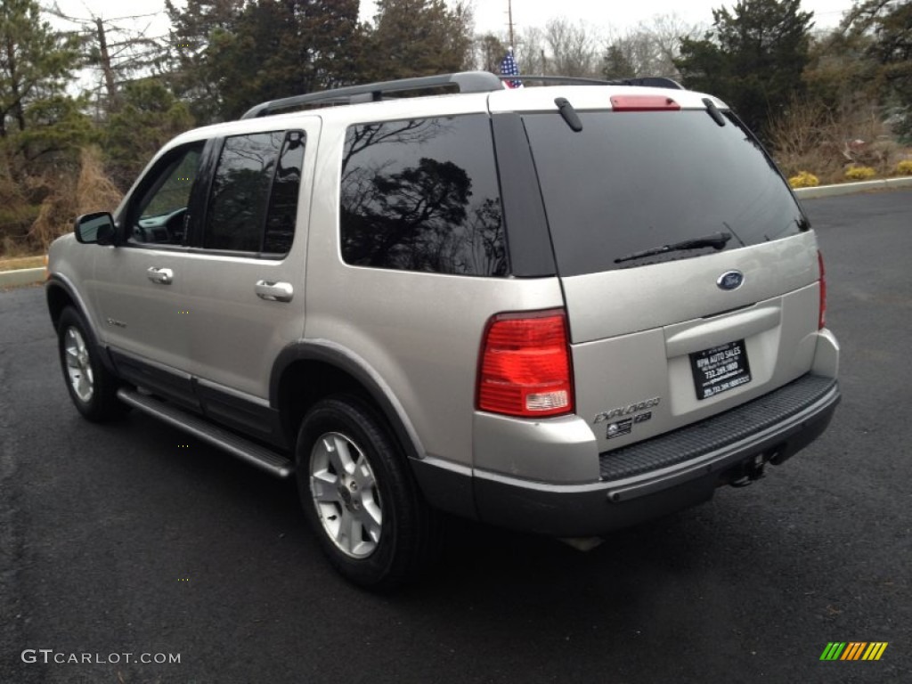 2004 Explorer XLT 4x4 - Silver Birch Metallic / Medium Parchment photo #15