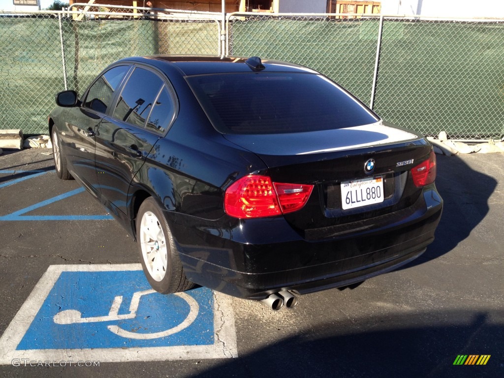 2010 3 Series 328i Sedan - Jet Black / Beige photo #3