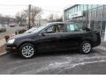 Black - Jetta SE Sedan Photo No. 3