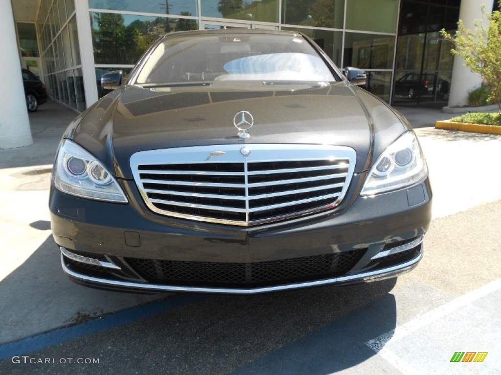 2013 S 550 Sedan - Magnetite Black Metallic / Black photo #2