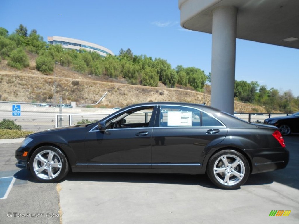 2013 S 550 Sedan - Magnetite Black Metallic / Black photo #11