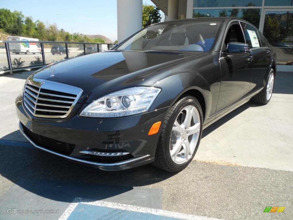 2013 S 550 Sedan - Magnetite Black Metallic / Black photo #12