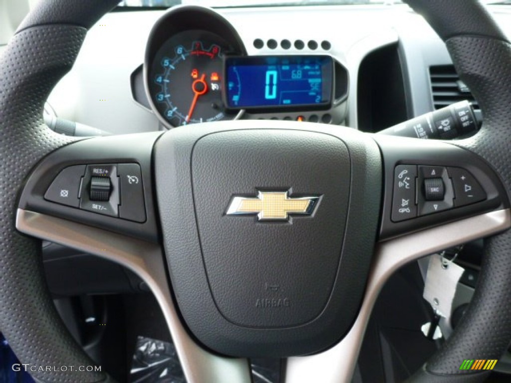 2013 Chevrolet Sonic LT Hatch Controls Photo #75805759