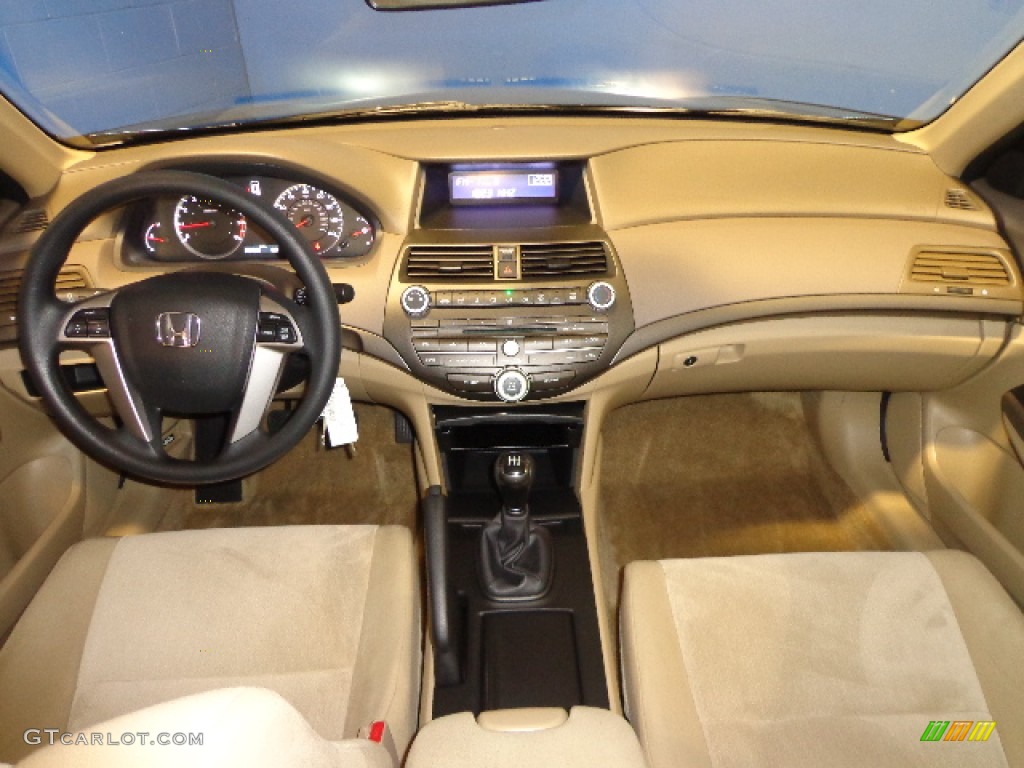 2010 Accord LX Sedan - Crystal Black Pearl / Ivory photo #23