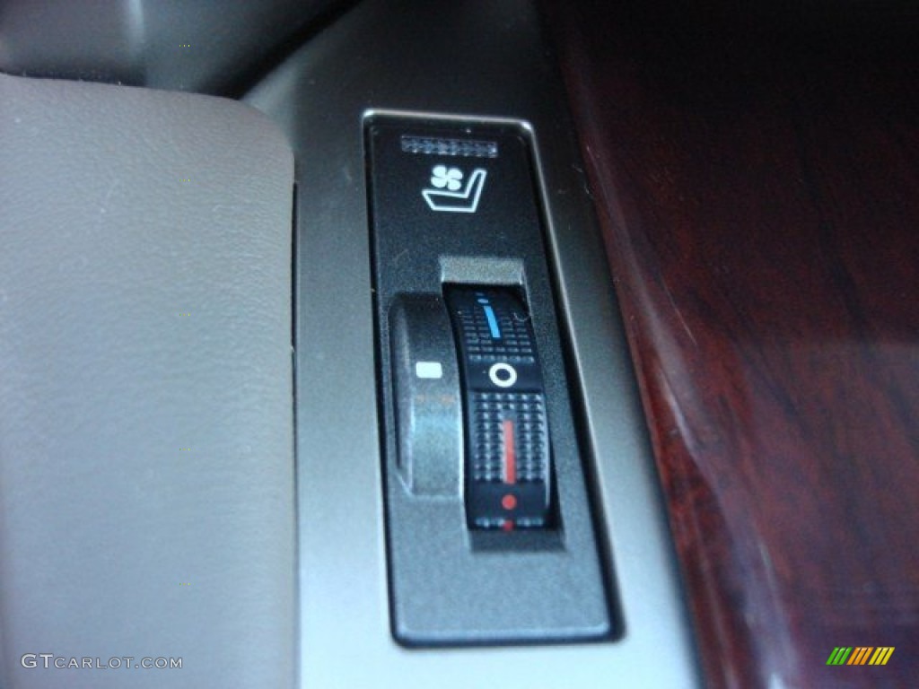2011 Lexus GX 460 Premium Controls Photo #75807676