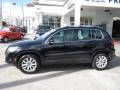 Deep Black Metallic - Tiguan SE Photo No. 2