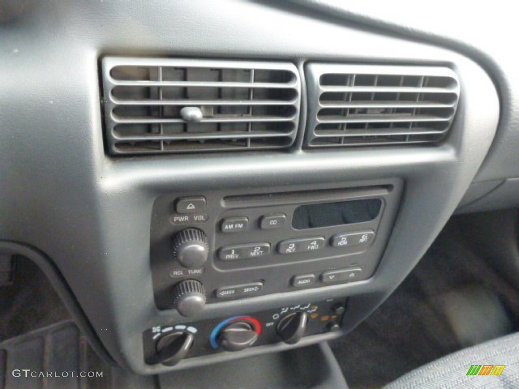 2002 Chevrolet Cavalier Sedan Controls Photos