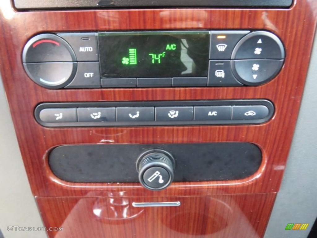 2006 F150 Lariat SuperCab - Black / Black photo #37