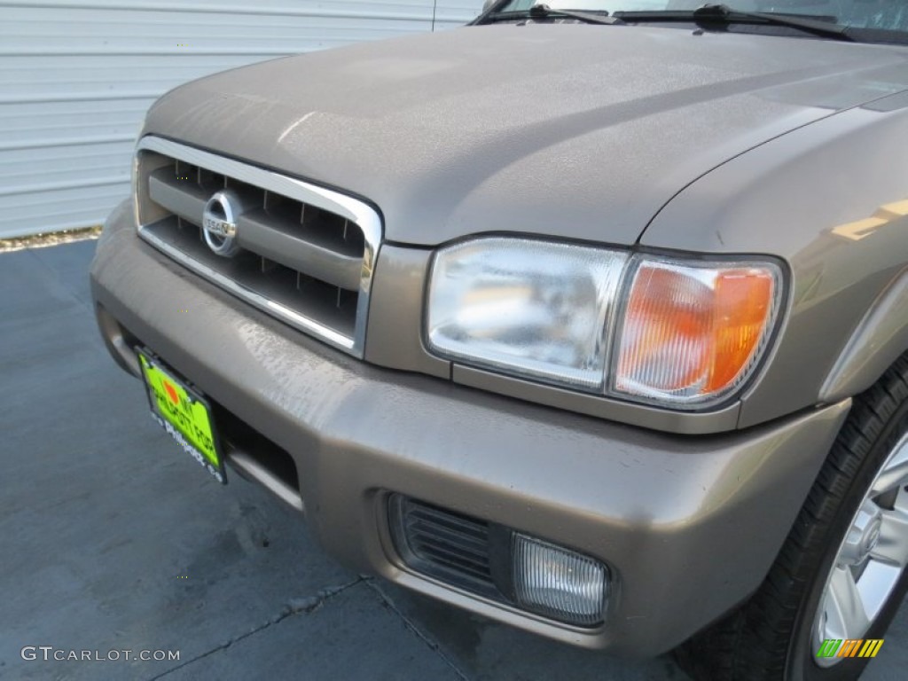 2002 Pathfinder LE - Bronzed Gray Metallic / Charcoal photo #11