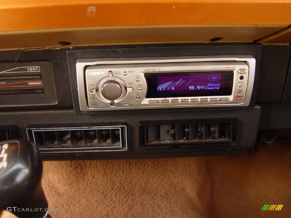 1988 Wrangler Laredo 4x4 - Copper Orange / Beige photo #15