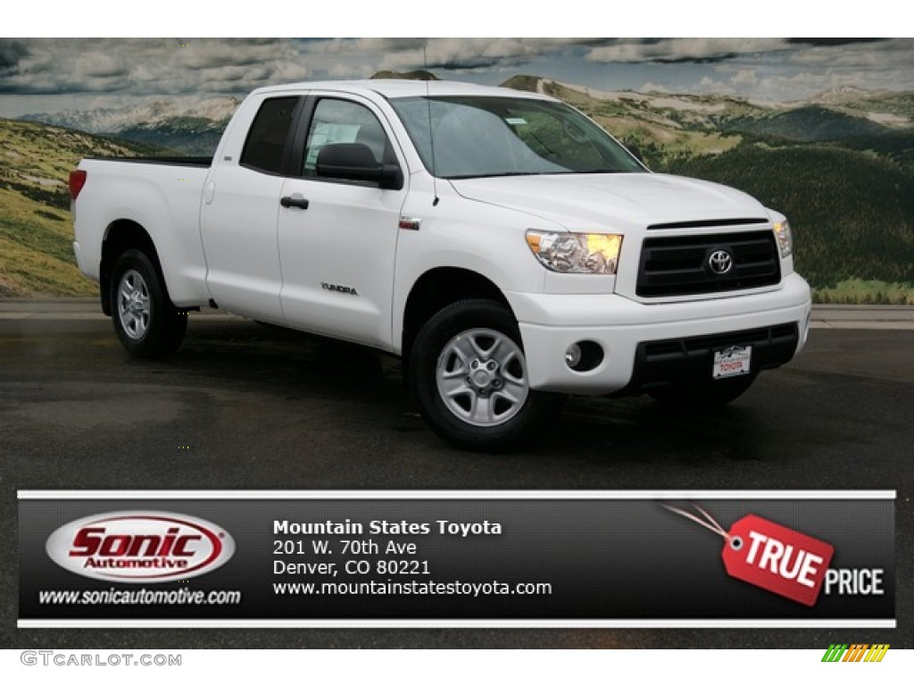 2013 Tundra SR5 Double Cab 4x4 - Super White / Graphite photo #1