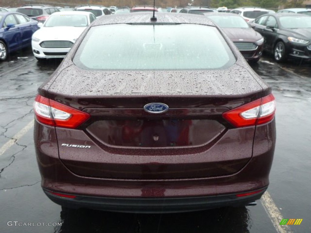 2013 Fusion S - Bordeaux Reserve Red Metallic / Earth Gray photo #3