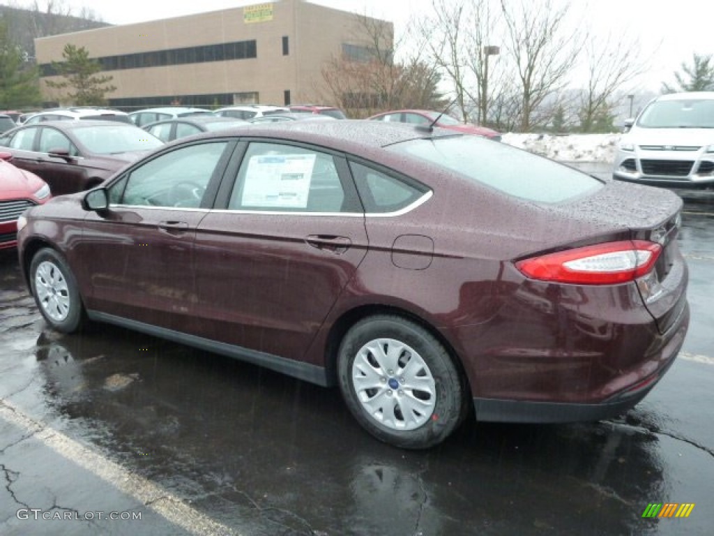 2013 Fusion S - Bordeaux Reserve Red Metallic / Earth Gray photo #4
