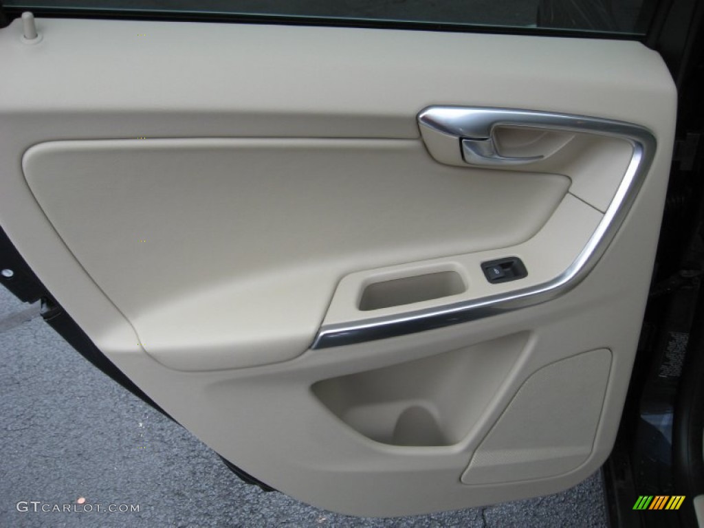 2013 Volvo XC60 3.2 AWD Sandstone Door Panel Photo #75826930