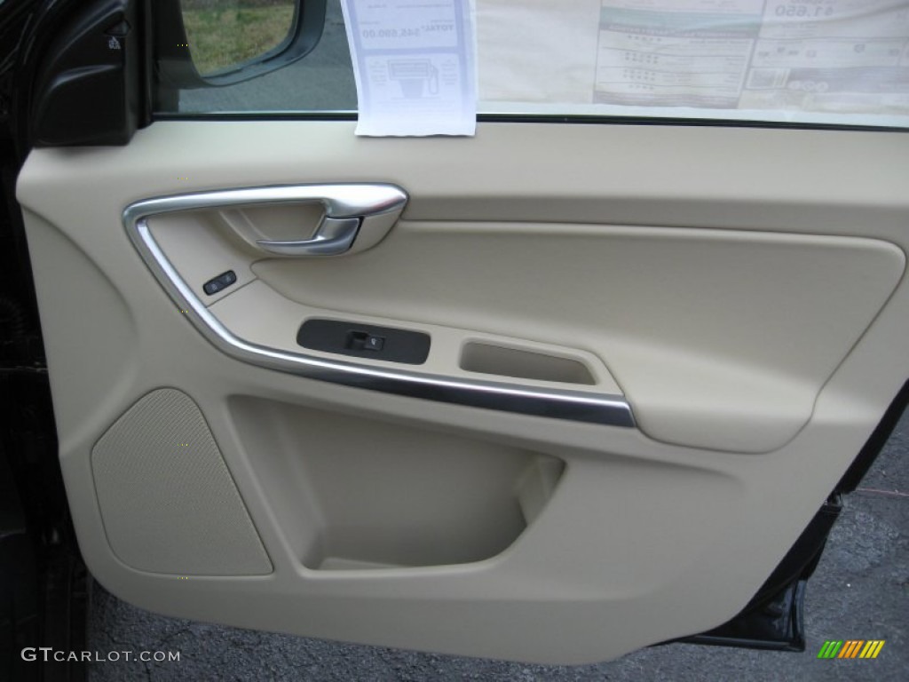 2013 Volvo XC60 3.2 AWD Sandstone Door Panel Photo #75826987
