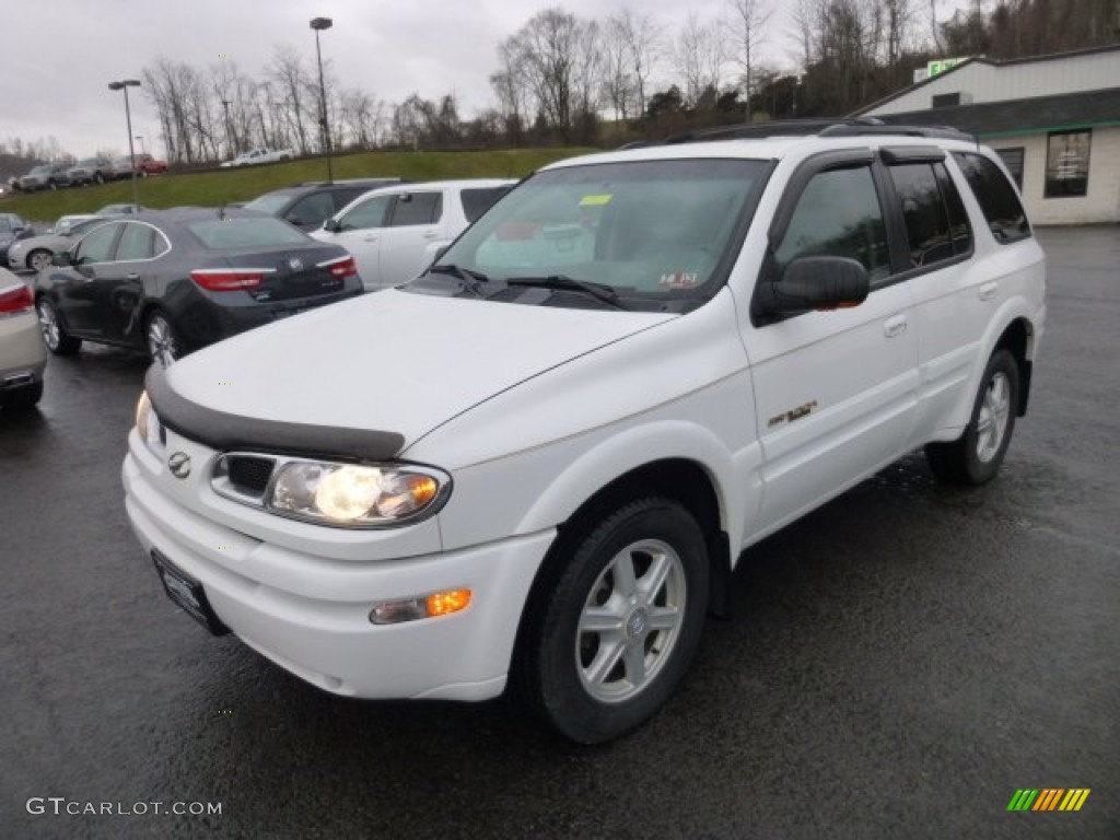 2002 Bravada AWD - Arctic White / Pewter photo #3