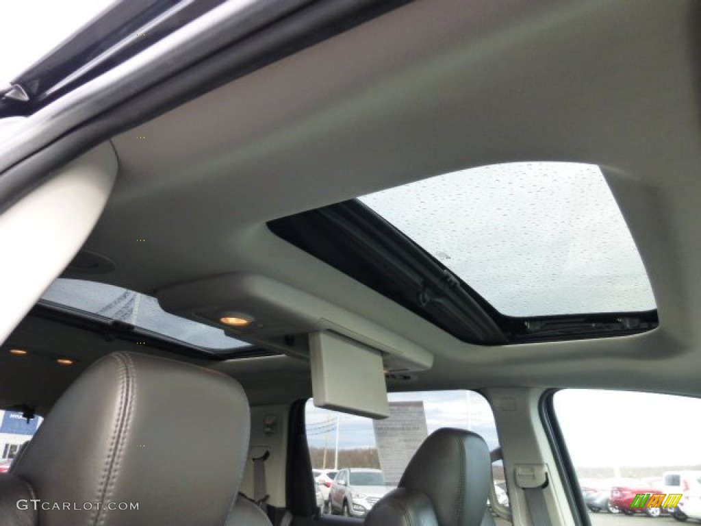 2010 Chevrolet Traverse LT AWD Sunroof Photo #75830377