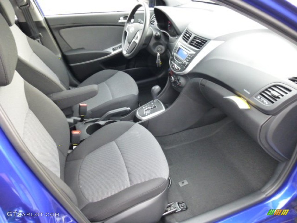 Gray Interior 2013 Hyundai Accent GS 5 Door Photo #75831650