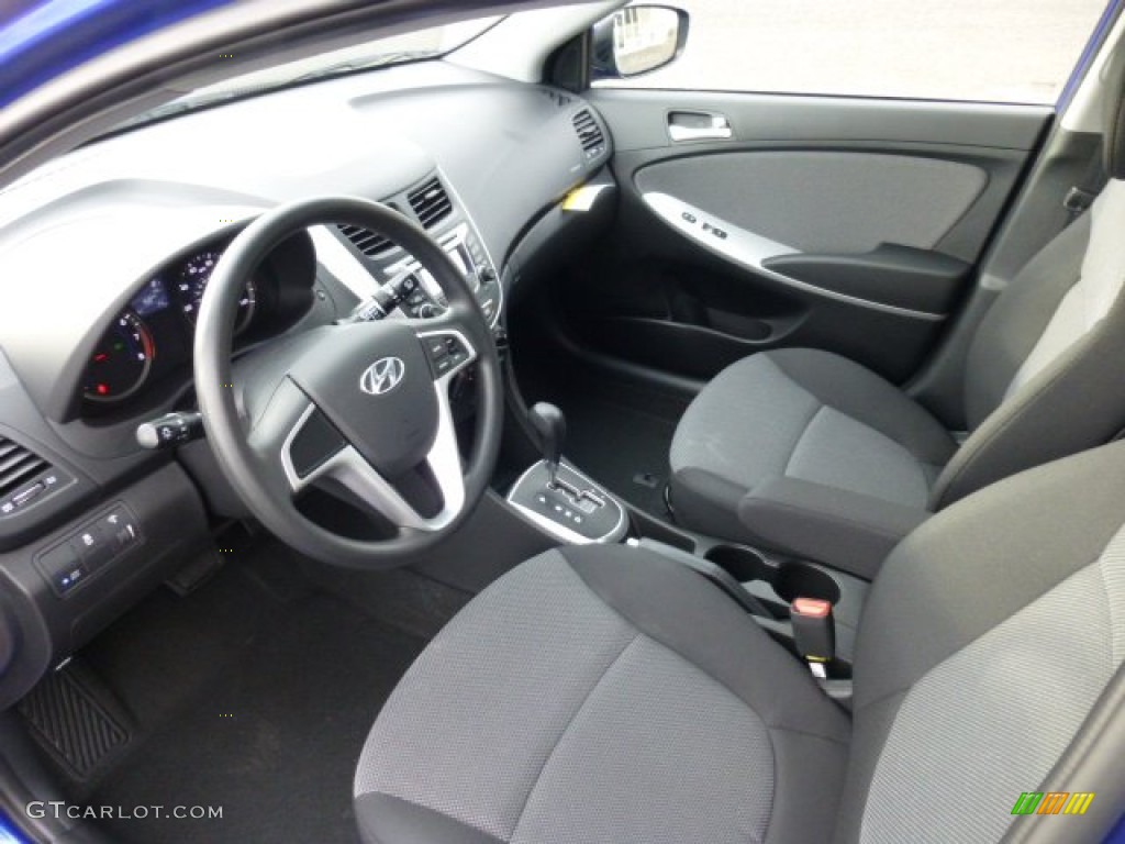 Gray Interior 2013 Hyundai Accent GS 5 Door Photo #75831766