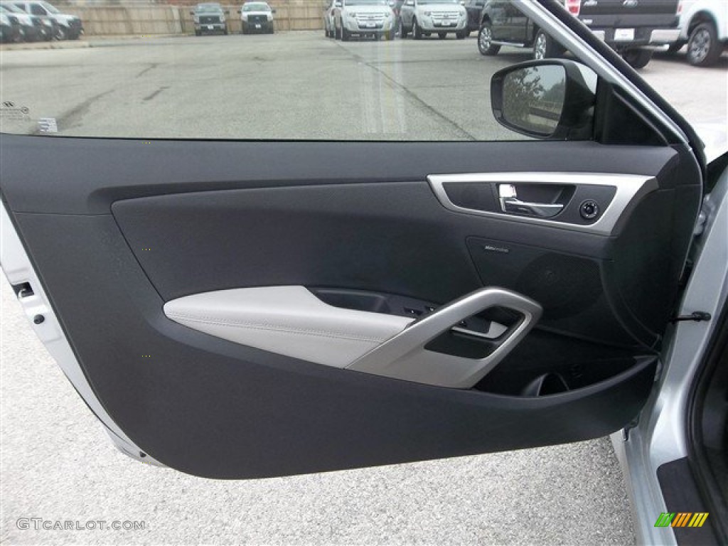 2012 Hyundai Veloster Standard Veloster Model Gray Door Panel Photo #75832003