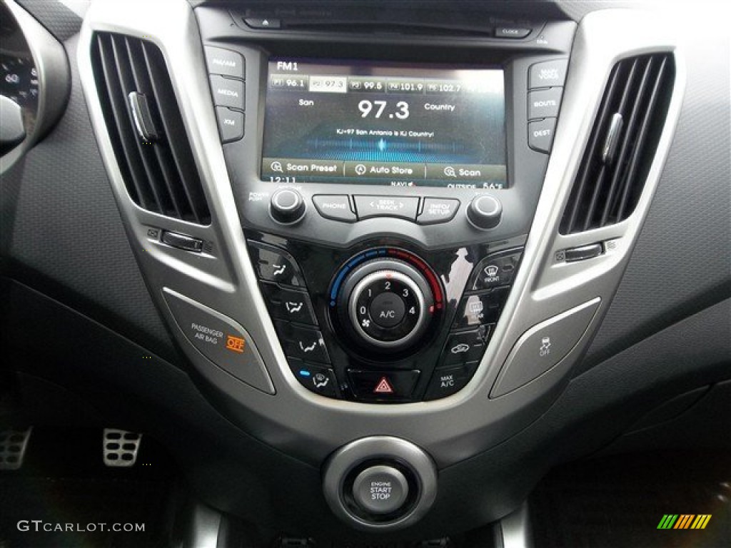 2012 Hyundai Veloster Standard Veloster Model Controls Photo #75832203